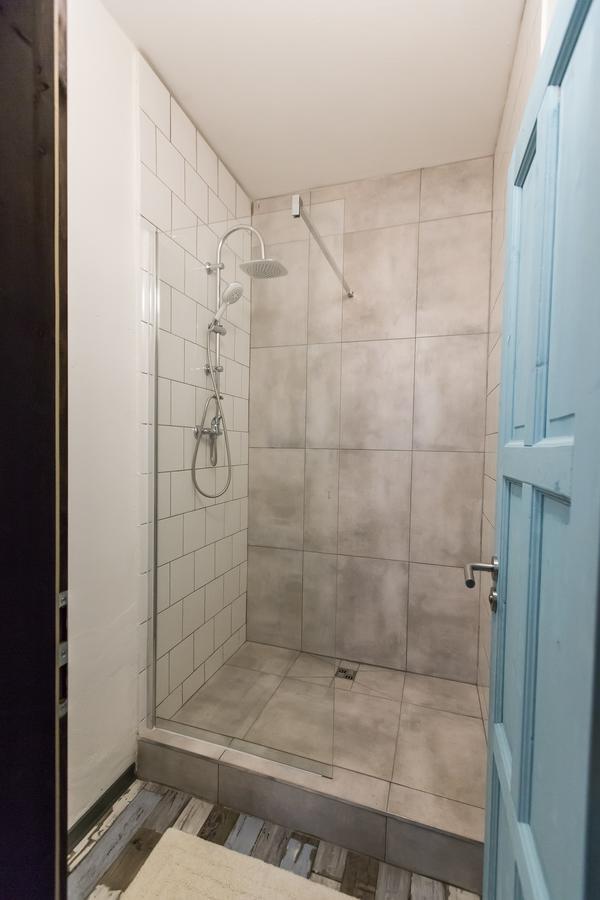 Zeitlos Boutique Hostel Bratislava Bagian luar foto